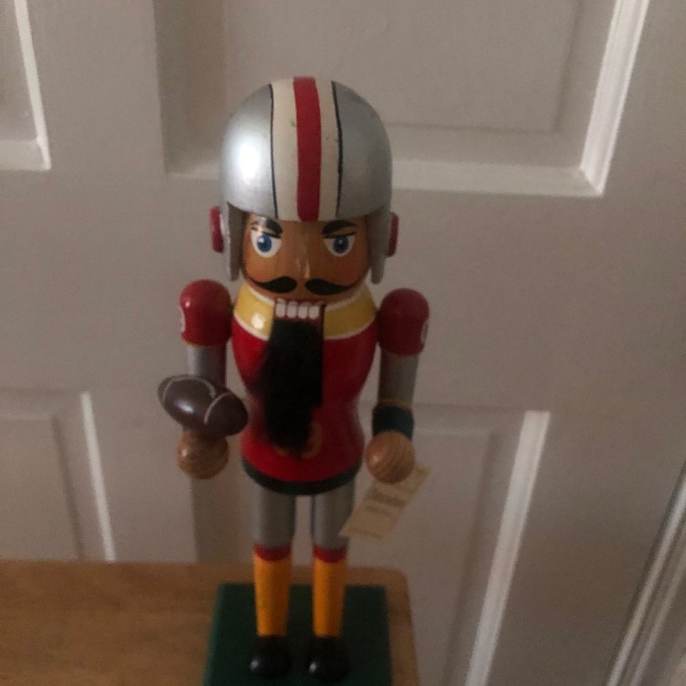 NUTCRACKER